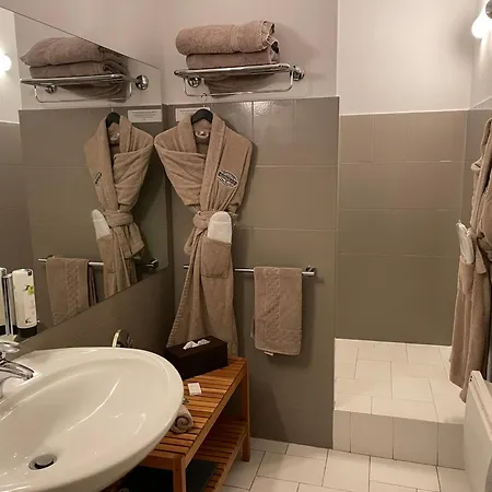 Отель Logis De France & Restaurant Памье