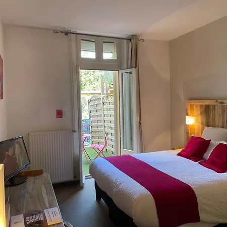 Отель Logis De France & Restaurant