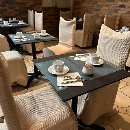 Logis De France & Restaurant Отель