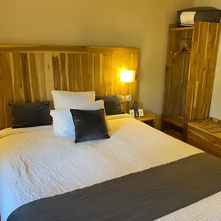 Hotel Logis De France & Restaurant 3*