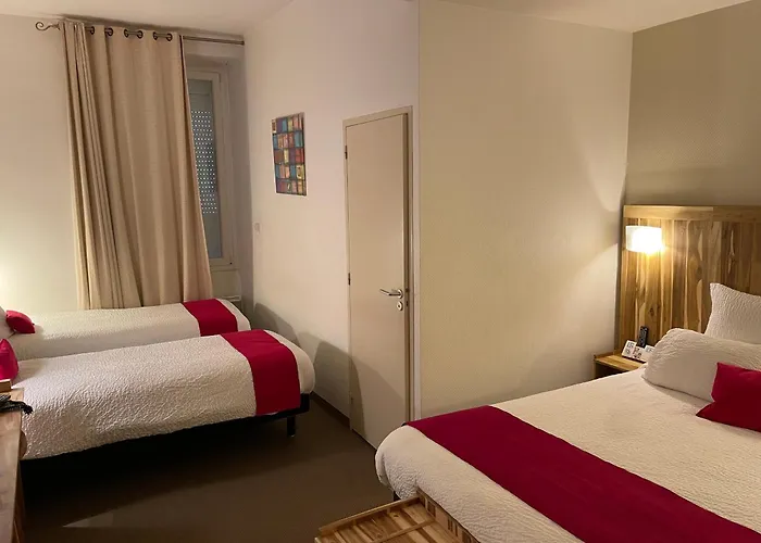 Otel Logis De France & Restaurant 3*