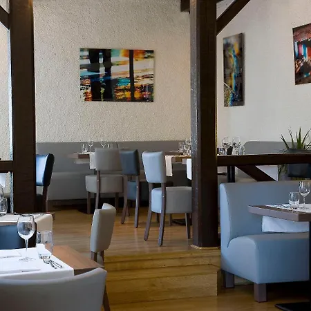 Logis De France & Restaurant מלון