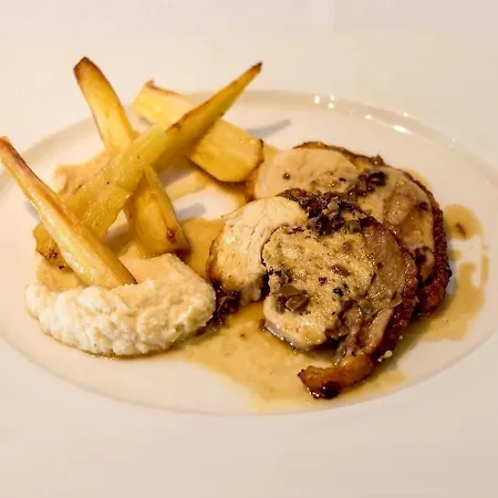 מלון Logis De France & Restaurant