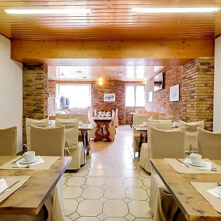 Logis De France & Restaurant מלון פאמייר