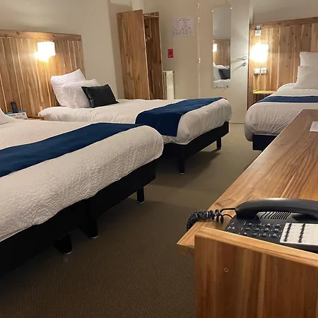 מלון Logis De France & Restaurant