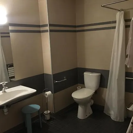 Отель Logis De France & Restaurant Памье