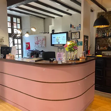 Hotel Logis De France & Restaurant