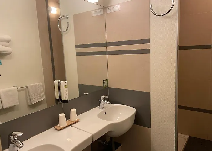 Logis De France & Restaurant Hotel 3*