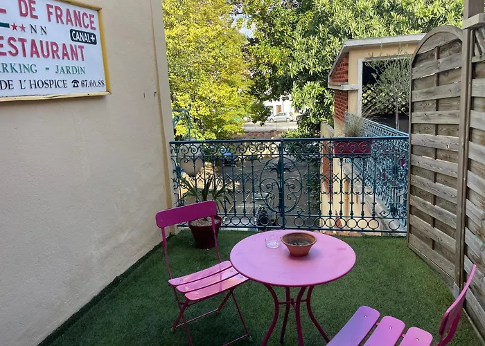 Hotel Logis De France & Restaurant